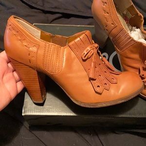 Saychelles Oxford Heels.